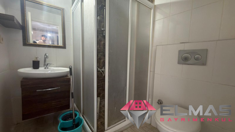 Elmas'tan Üniversite Caddesi'nde Site İçi Eşyalı Kullanışlı 1+1