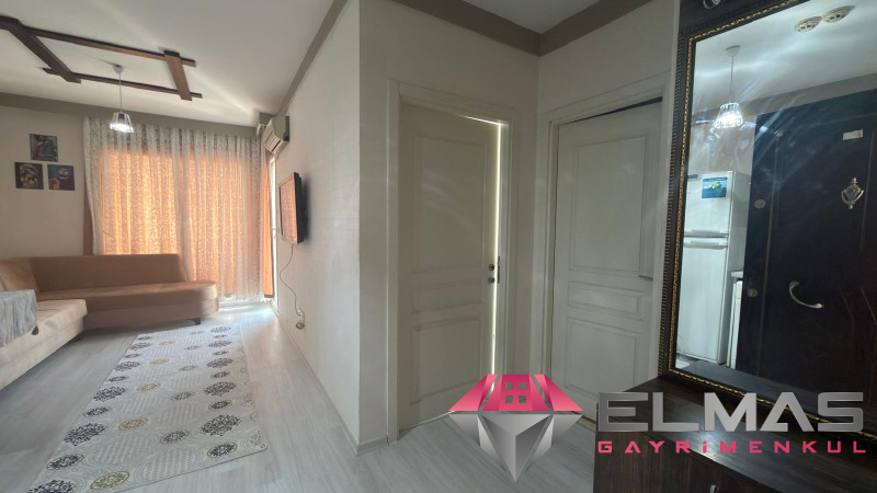 Elmas'tan Üniversite Caddesi'nde Site İçi Eşyalı Kullanışlı 1+1