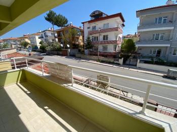 GÜVENAY - ÇORUM YAVRUTURNA  KARŞIYAKA ANA OKULU CİVARI KİRALIK 3+1 DAİRE