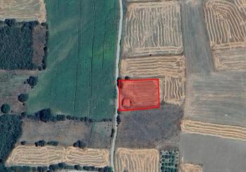 GÜVENAY - ÇORUM ABDALATA KÖYÜNDE İÇERİSİNDE EVİ BULUNAN SATILIK 2400 M2 TARLA