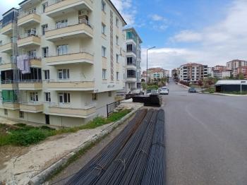 GÜVENAY - ÇORUM BAHÇELİEVLER İSMAİL KAKAÇ İLKOKULU CİVARI PROJEDEN SATILIK 3+0 DAİRE