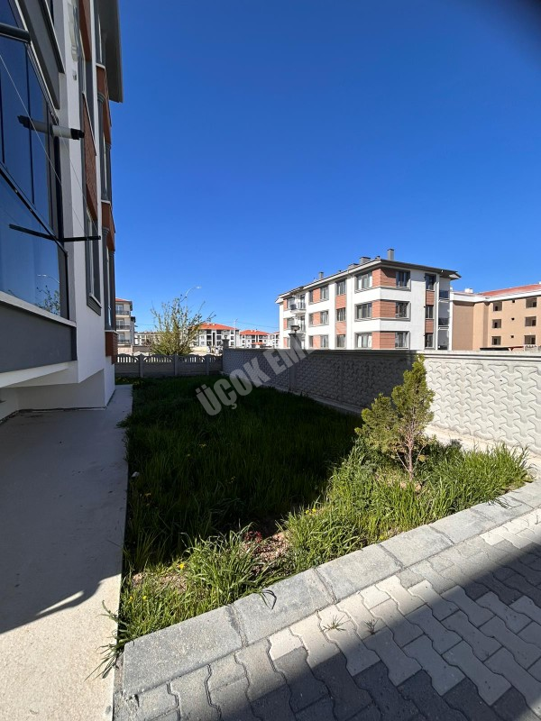 AFYON ÜÇOK EMLAKTAN KANLICA MAH 2+1 90M² SIFIR AYARINDA SATILIK DAİRE