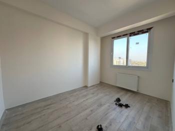 ALYANS'TAN KUSURSUZ İŞÇİLİKLİ OTOPARKLI JENERATÖRLÜ SIFIR 1+1