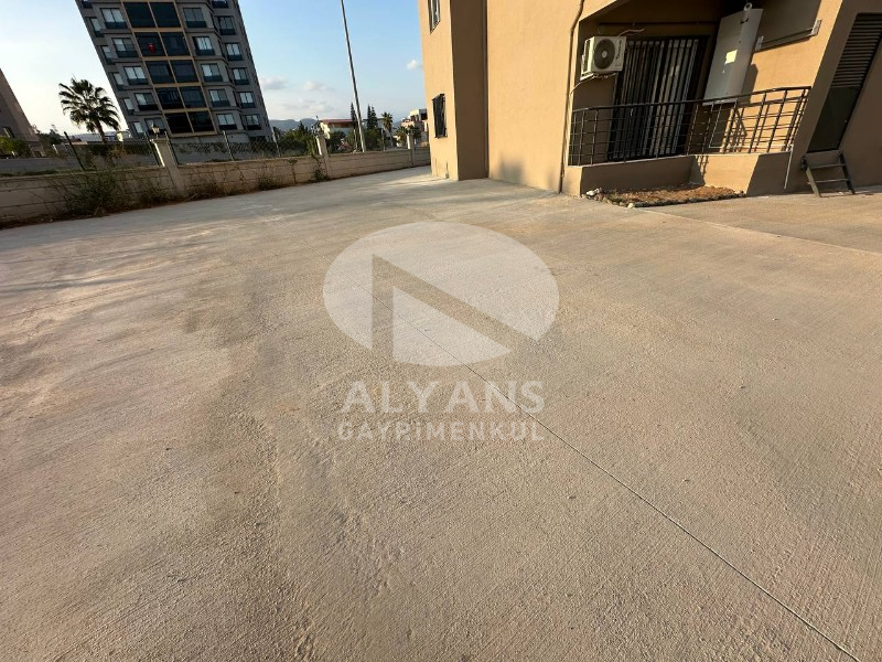 ALYANS'TAN KUSURSUZ İŞÇİLİKLİ OTOPARKLI JENERATÖRLÜ SIFIR 1+1