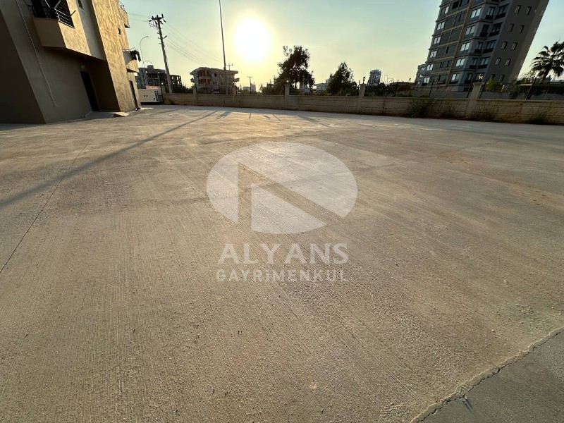 ALYANS'TAN KUSURSUZ İŞÇİLİKLİ OTOPARKLI JENERATÖRLÜ SIFIR 1+1