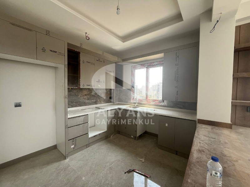 ALYANS'TAN PRESTİJLİ SOSYAL ALANLI SİTE İÇERİSİNDE KİRALIK 2+1
