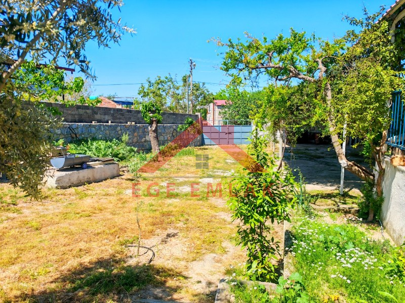 Didim Akyeniköy'de Satılık 1000m2 Arsa ve Ruhsatlı Köy Evi - Ege Emlak Didim