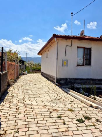 GÜVENAY - ÇORUM ÇEŞMEÖREN KÖYÜ İÇERİSİNDE EVİ OLAN TEK TAPULU 470 M² SATILIK BAĞ EVİ 