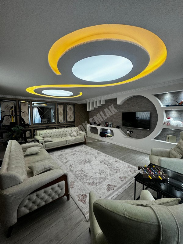 AFYON ÜÇOK EMLAKTAN ERKMEN MAH 4+1 165M² SIFIR AYARINDA SATILIK DAİRE 