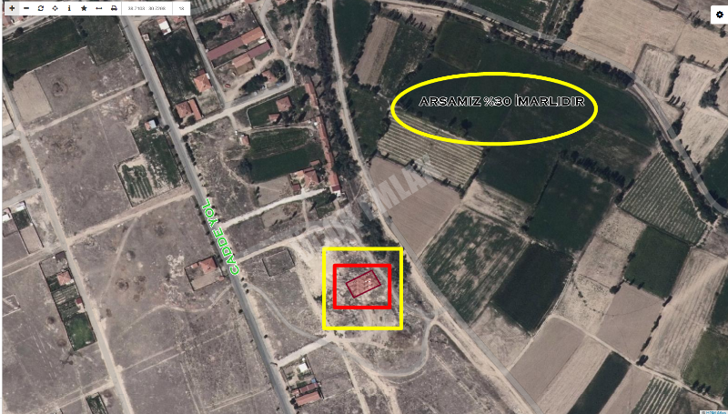 AFYON ÜÇOK EMLAKTAN SÜLÜMENLİ KASABASINDA 490M² SATILIK ARSA 