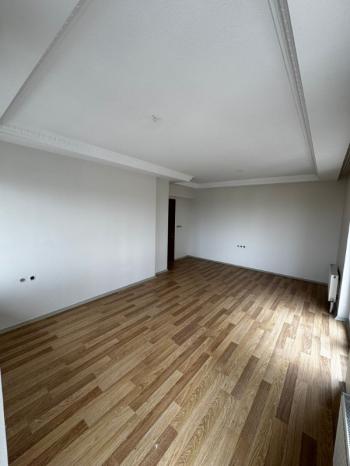 AFYON ÜÇOK EMLAKTAN HATTAT KARAHİSAR MAH 3+1 120M² TEMİZ BAKIMLI KİRALIK DAİRE 