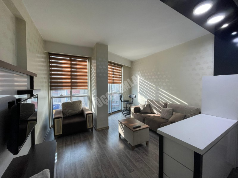 AFYON ÜÇOK EMLAKTAN DUMLUPINAR MAH 1+1 TEMİZ BAKIMLI EŞYALI DAİRE