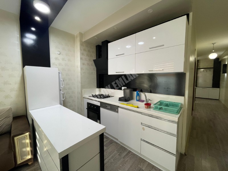 AFYON ÜÇOK EMLAKTAN DUMLUPINAR MAH 1+1 TEMİZ BAKIMLI EŞYALI DAİRE