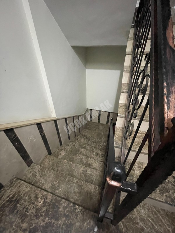 AFYON ÜÇOK EMLAKTAN DUMLUPINAR MAH 1+1 TEMİZ BAKIMLI EŞYALI DAİRE