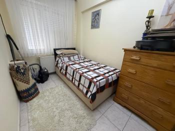 ALTINKUM MAHALLESİ’NDE AYRI MUTFAK, GENİŞ TERASLI, KONFORLU, 3+1 KISMİ EŞYALI SATILIK DAİRE