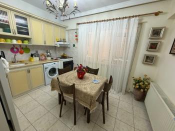 ALTINKUM MAHALLESİ’NDE AYRI MUTFAK, GENİŞ TERASLI, KONFORLU, 3+1 KISMİ EŞYALI SATILIK DAİRE