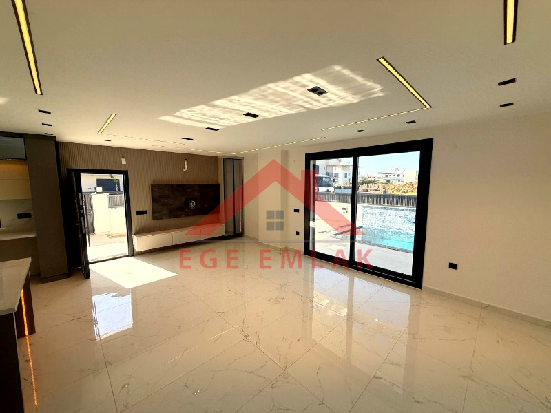 Didim'de Satılık Havuzlu 3+1 Villa