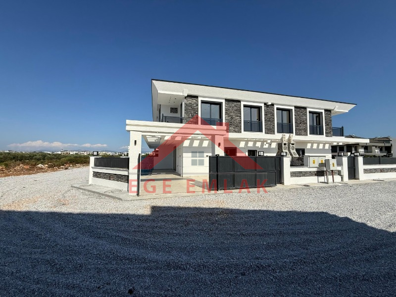 Didim'de Satılık Havuzlu 3+1 Villa