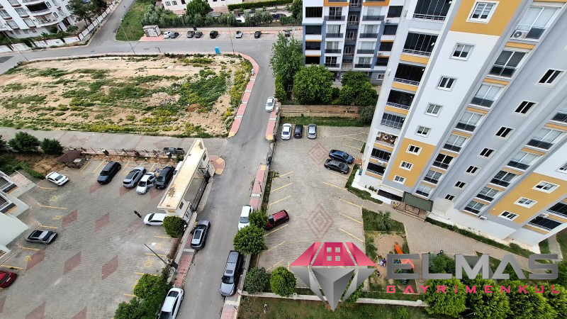 Elmas’tan Akkent’te Nezih Site İçi Merkezi Isıtmalı  2+1