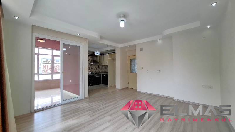 Elmas’tan Akkent’te Nezih Site İçi Merkezi Isıtmalı  2+1