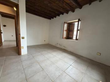 Kıbrıs Girne Ozanköy'de Restorasyona Uygun Tarihi Ev