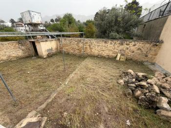 Kıbrıs Girne Ozanköy'de Restorasyona Uygun Tarihi Ev