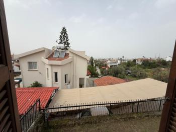 Kıbrıs Girne Ozanköy'de Restorasyona Uygun Tarihi Ev