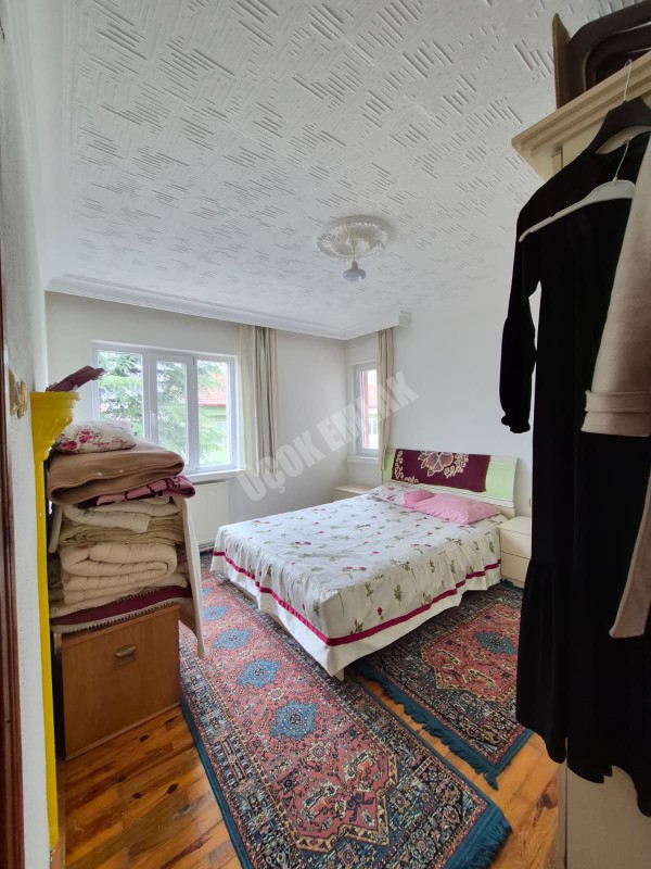 AFYON ÜÇOK EMLAKTAN EŞREFPAŞA MAH 3+1 115M² TEMİZ BAKIMLI SATILIK DAİRE