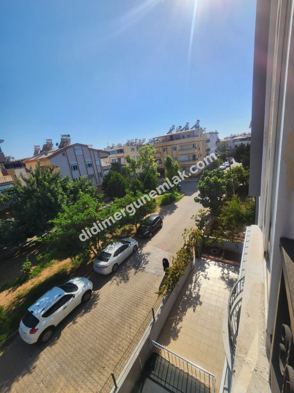 EFELER MAHALLESİ’NDE PARK CEPHELİ, ÖNÜ AÇIK – EŞYALI 2+1 SATILIK DAİRE – KAÇIRILMAYACAK FIRSATI! 