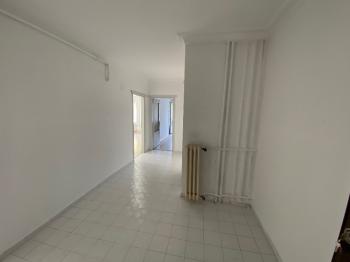 Güvenay - Çorum Üçtutlar Mahallesi Atatürk Lisesi Yanında 4+1 Kiralık Daire 
