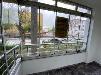 Güvenay - Çorum Üçtutlar Mahallesi Atatürk Lisesi Yanında 4+1 Kiralık Daire 