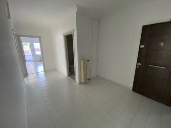 Güvenay - Çorum Üçtutlar Mahallesi Atatürk Lisesi Yanında 4+1 Kiralık Daire 