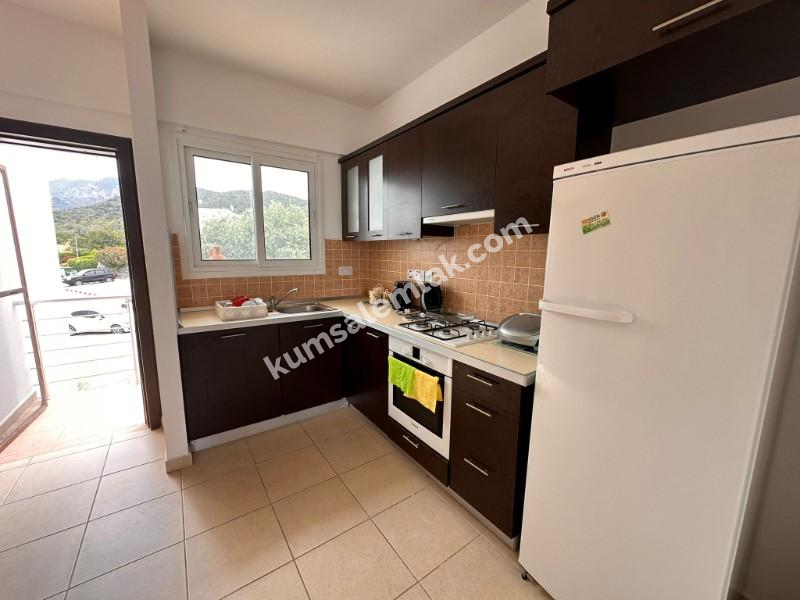 Tatlısu, Mağusa'da Satılık 2+1 Daire – Ful Eşyalı ve Havuzlu Site İçinde!
