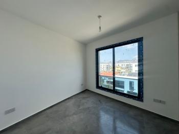 LEFKOŞA GÖNYELİ’DE SATILIK 2+1 EN SUITE DAİRE