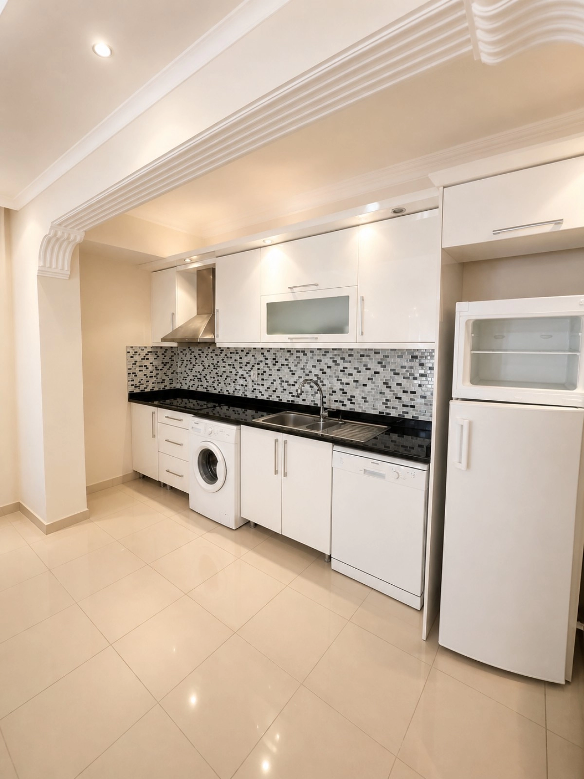 Oba 2+1 Eşyalı Daire Denize Yakın
