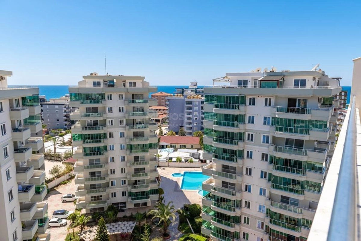 4+1 Penthouse Near Sea Tosmur