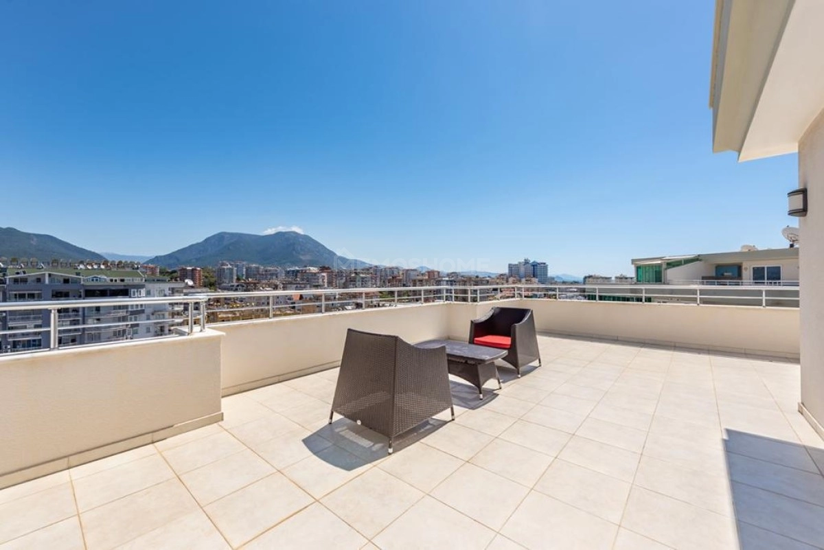 4+1 Penthouse Near Sea Tosmur