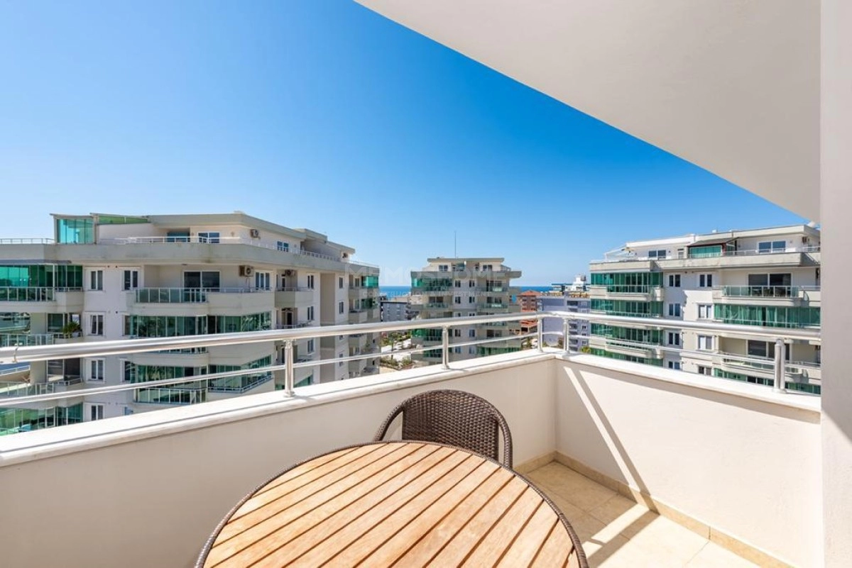 4+1 Penthouse Near Sea Tosmur