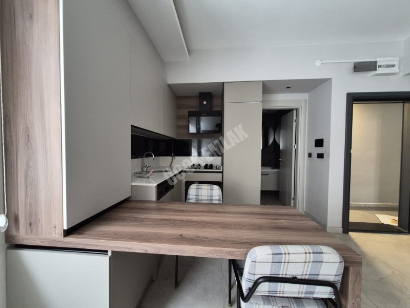 AFYON ÜÇOK EMLAKTAN SÜMER MAH 2+1  75M² TEMİZ BAKIMLI EŞYALI KİRALIK DAİRE 
