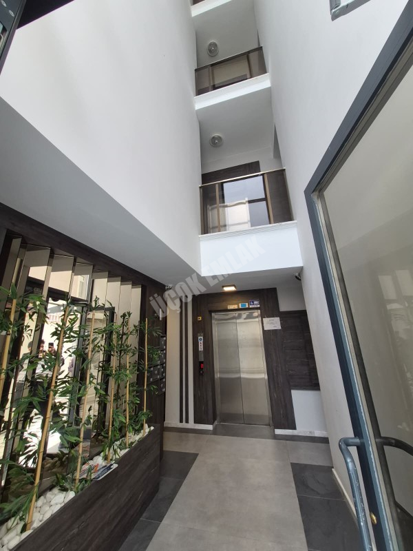 AFYON ÜÇOK EMLAKTAN SÜMER MAH 2+1  75M² TEMİZ BAKIMLI EŞYALI KİRALIK DAİRE 