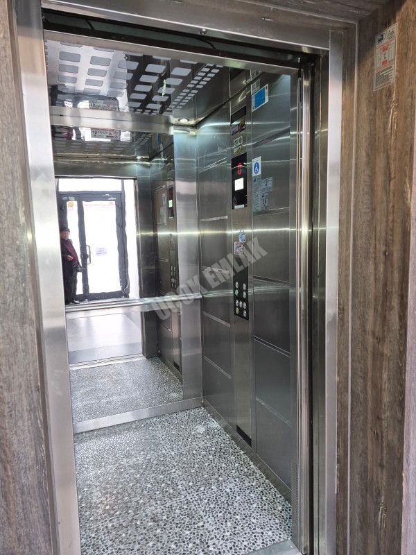 AFYON ÜÇOK EMLAKTAN SÜMER MAH 2+1  75M² TEMİZ BAKIMLI EŞYALI KİRALIK DAİRE 