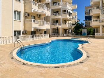 ALTINKUM MAHALLESİ’NDE HAVUZLU SİTE İÇERİSİNDE EŞYALI, 3+1 SATILIK DAİRE! DENİZE YÜRÜME MESAFESİNDE!