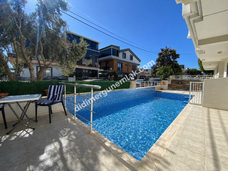 EFELER MAHALLESİ’NDE MÜSTAKİL GİRİŞLİ, BAHÇELİ, HAVUZLU 3+1 VİLLA!