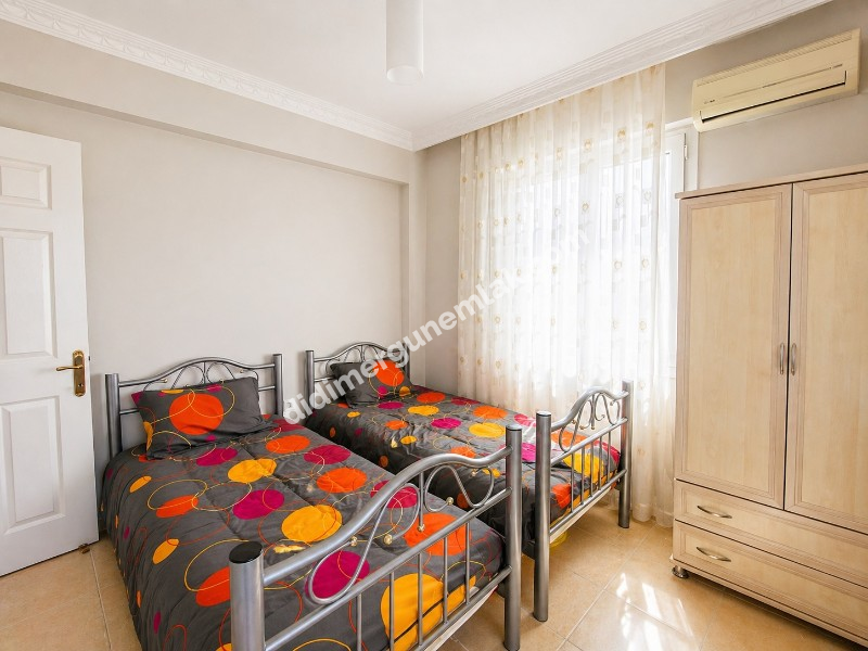ALTINKUM MAHALLESİ’NDE HAVUZLU SİTE İÇERİSİNDE EŞYALI, 3+1 SATILIK DAİRE! DENİZE YÜRÜME MESAFESİNDE!