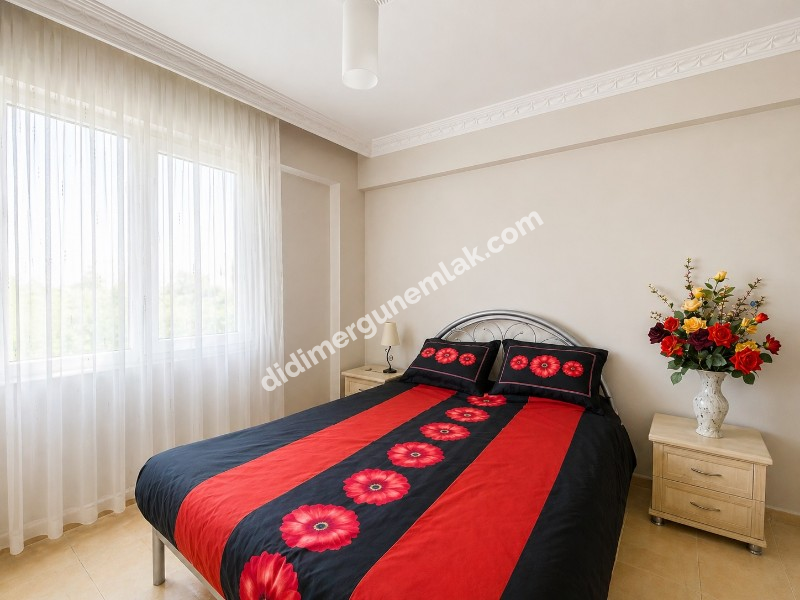ALTINKUM MAHALLESİ’NDE HAVUZLU SİTE İÇERİSİNDE EŞYALI, 3+1 SATILIK DAİRE! DENİZE YÜRÜME MESAFESİNDE!