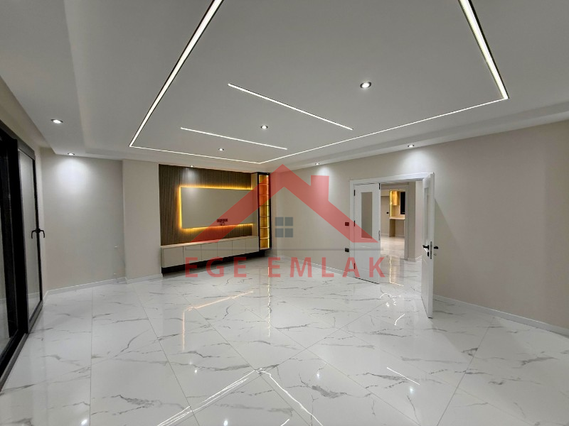 Didim'de Satılık 300 M2 Arsa Üzerinde 4+1 Villa