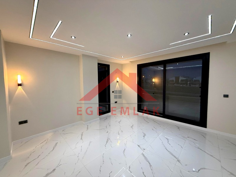Didim'de Satılık 300 M2 Arsa Üzerinde 4+1 Villa