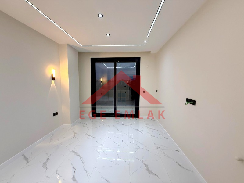 Didim'de Satılık 300 M2 Arsa Üzerinde 4+1 Villa