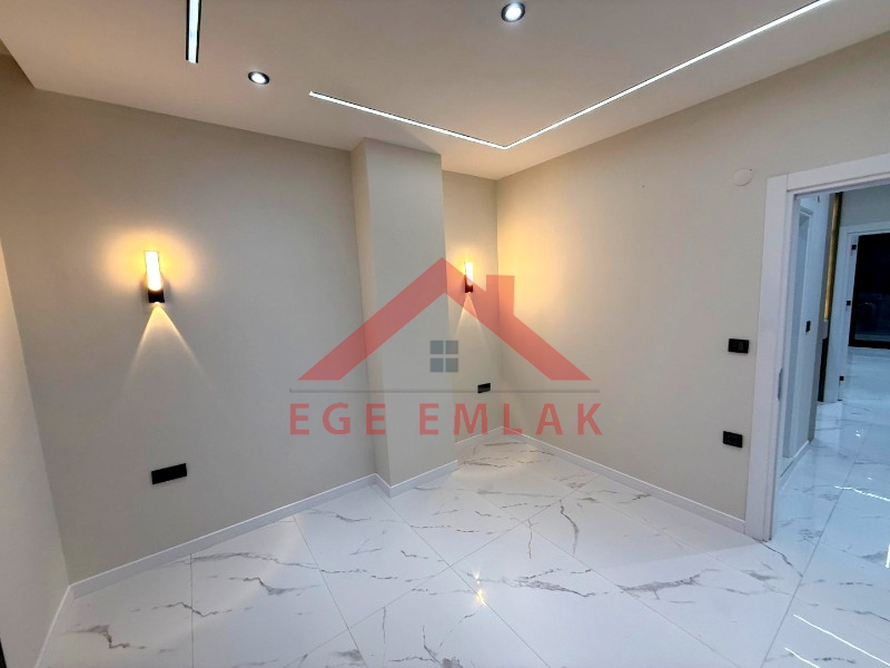 Didim'de Satılık 300 M2 Arsa Üzerinde 4+1 Villa