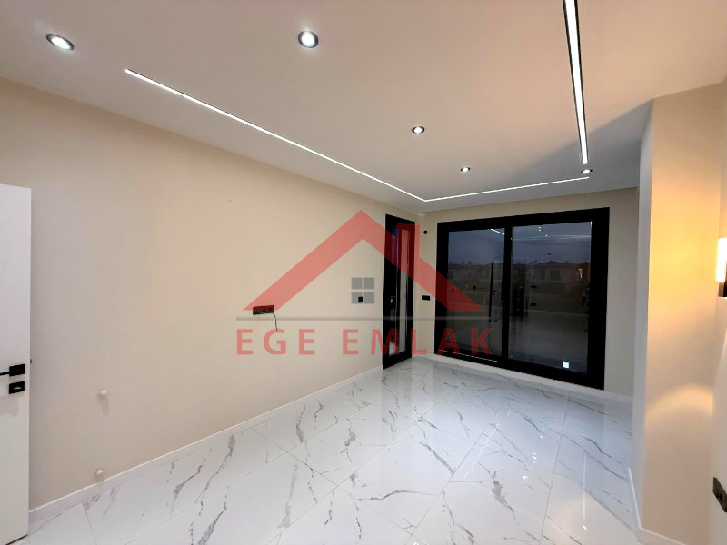 Didim'de Satılık 300 M2 Arsa Üzerinde 4+1 Villa